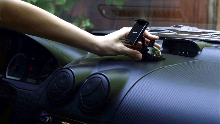 Автомобильный держатель для телефона - правила выбора