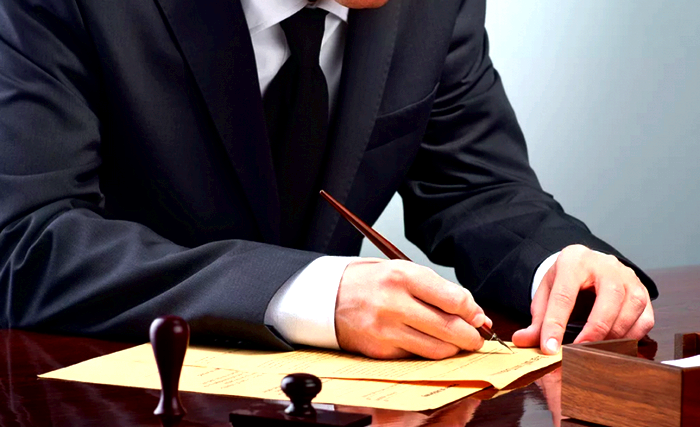 Несколько правил, которые помогут вам найти хорошего адвоката