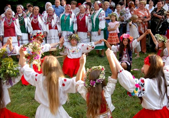 Популярные праздники в Украине: Праздник традиций и единства