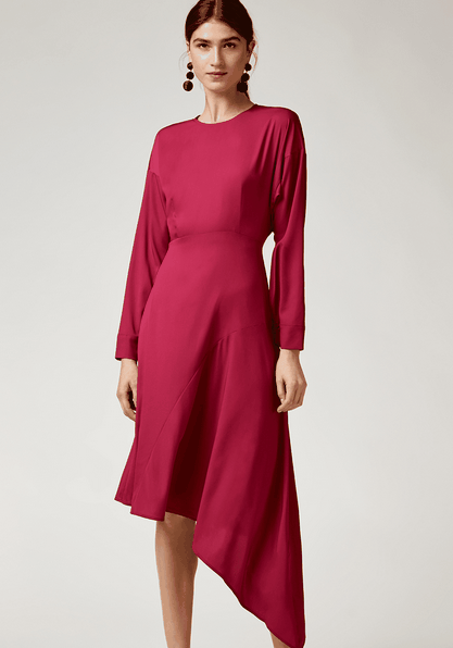 Вибір ідеальної сукні: Путівник для жінок по елегантності та впевненості в собі