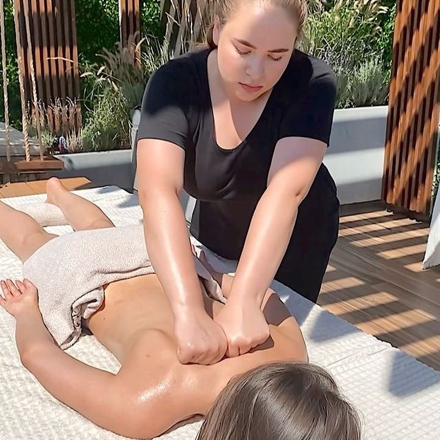 Салон масажу або приватний масажист?